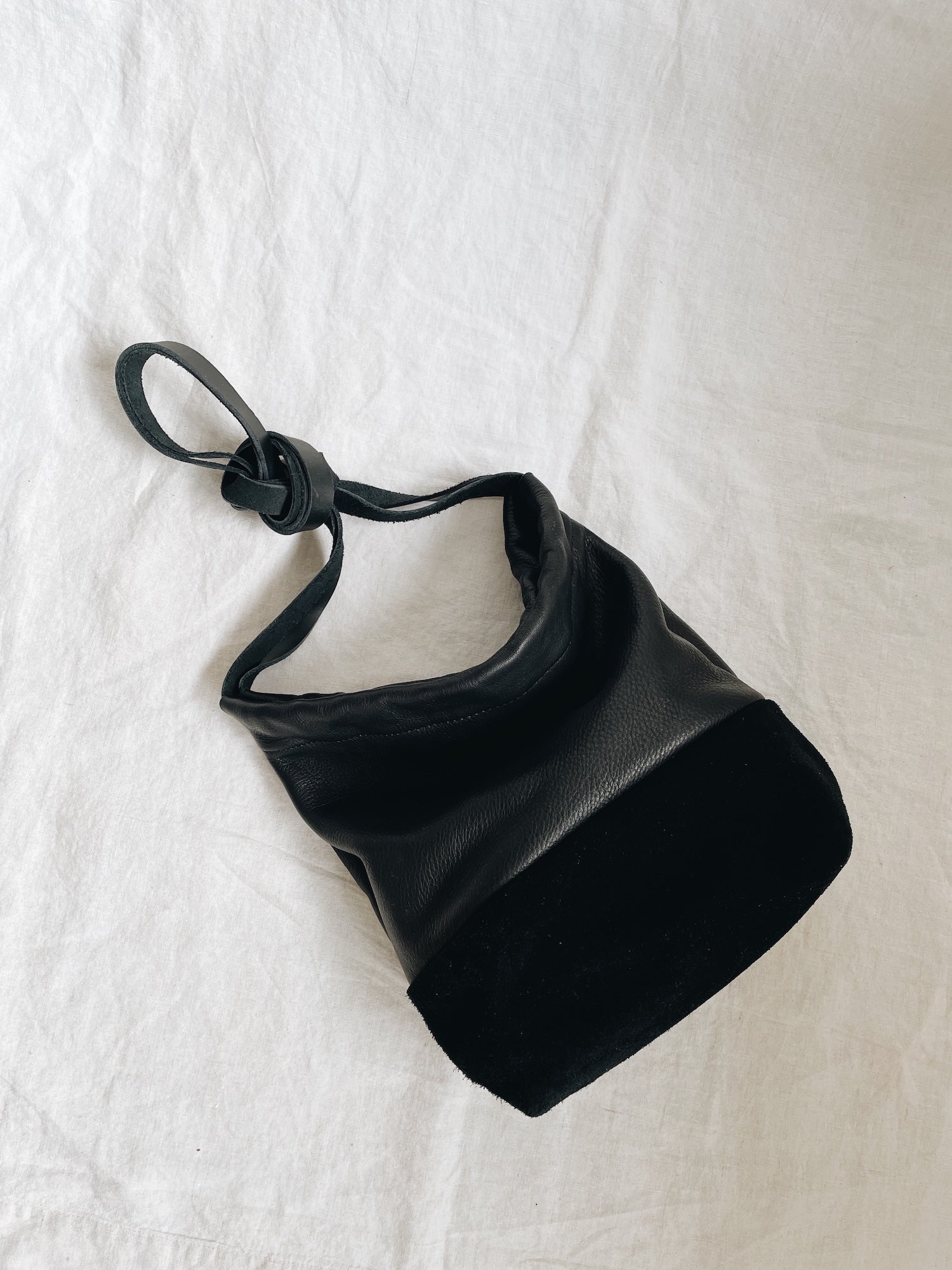 Hobo Bag aus schwarzem nappaleder - EINZELSTÜCK -