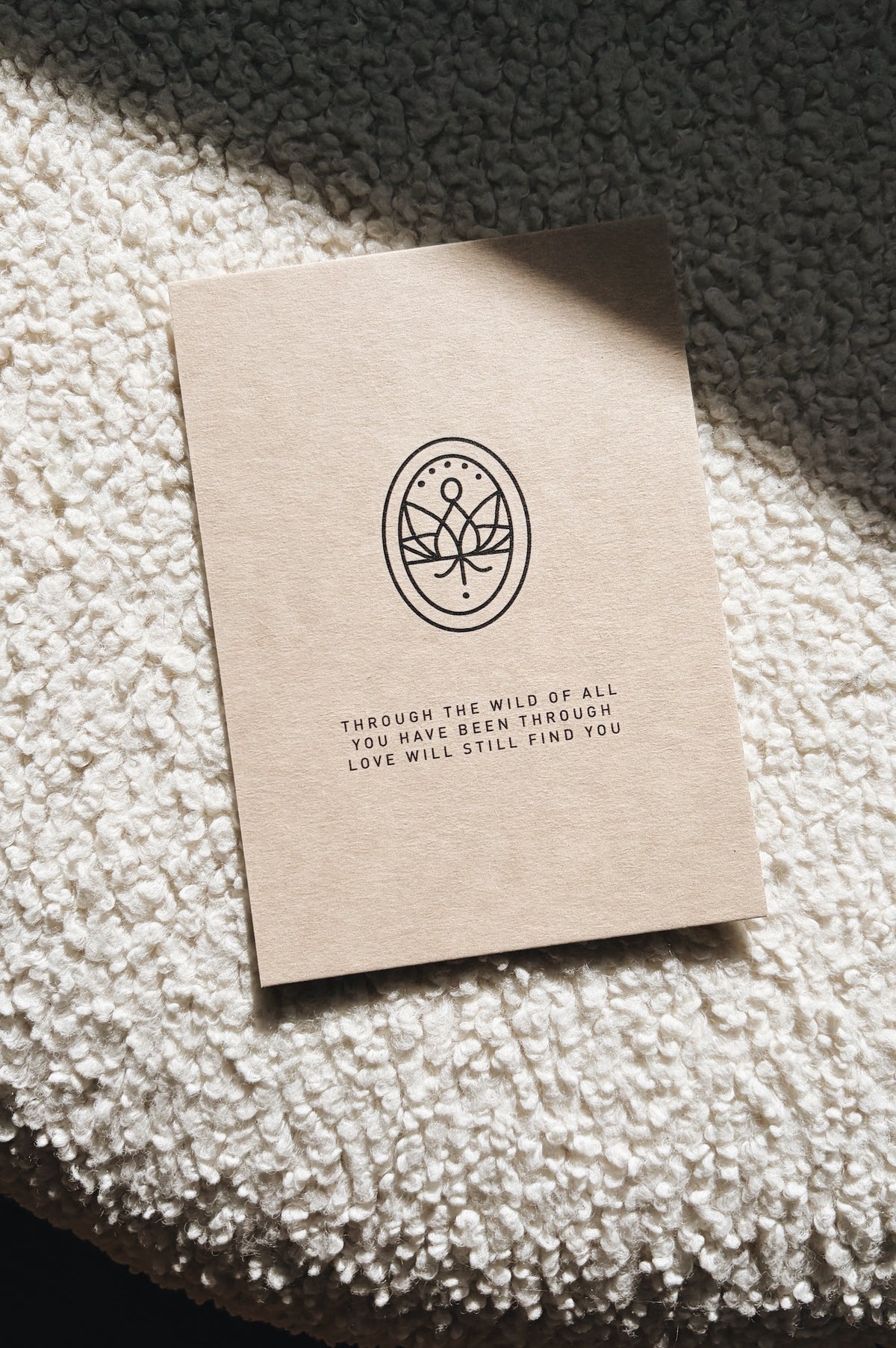 Eco-Pappe Postkarte / through the wild of all