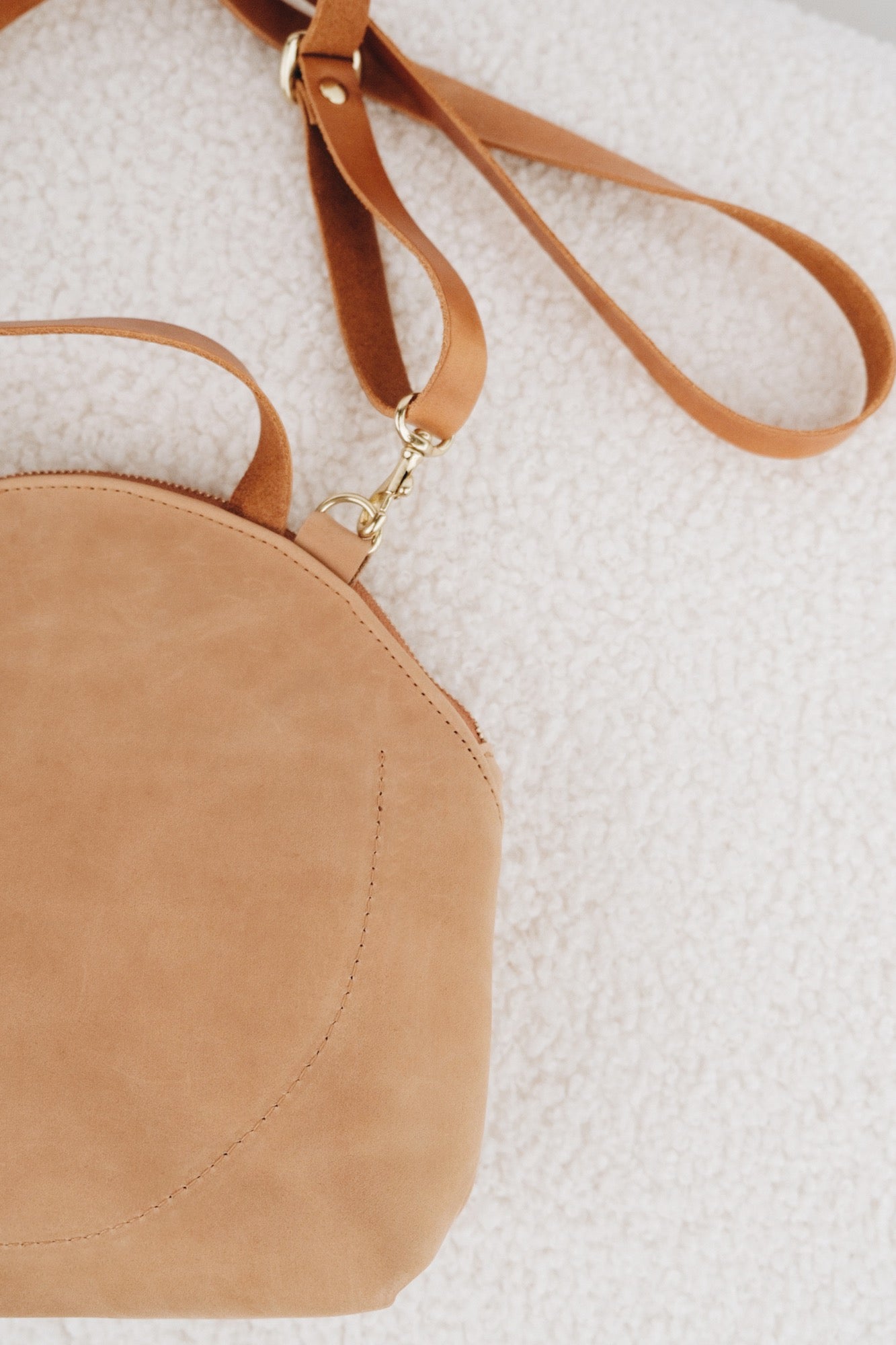 Crossbody Bag CURVE 2023 braun