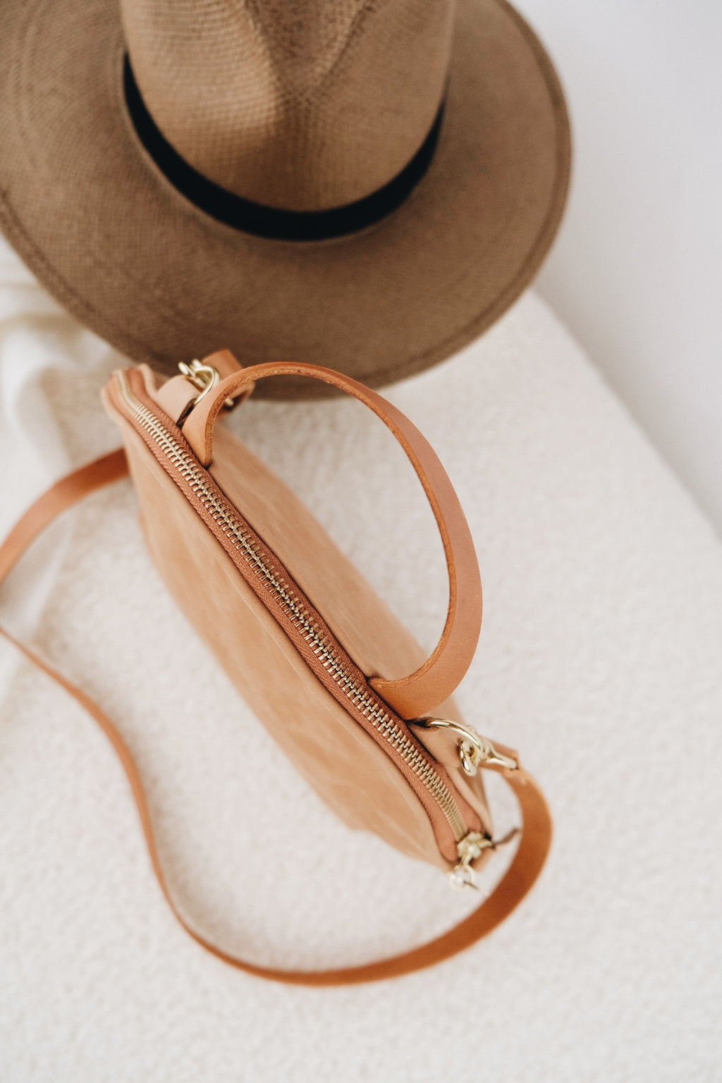 Crossbody Bag CURVE 2023 braun