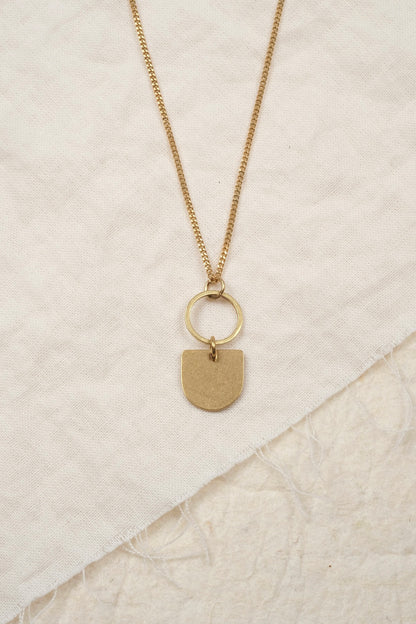 Kette mit Kreis und Tropfen Anhänger