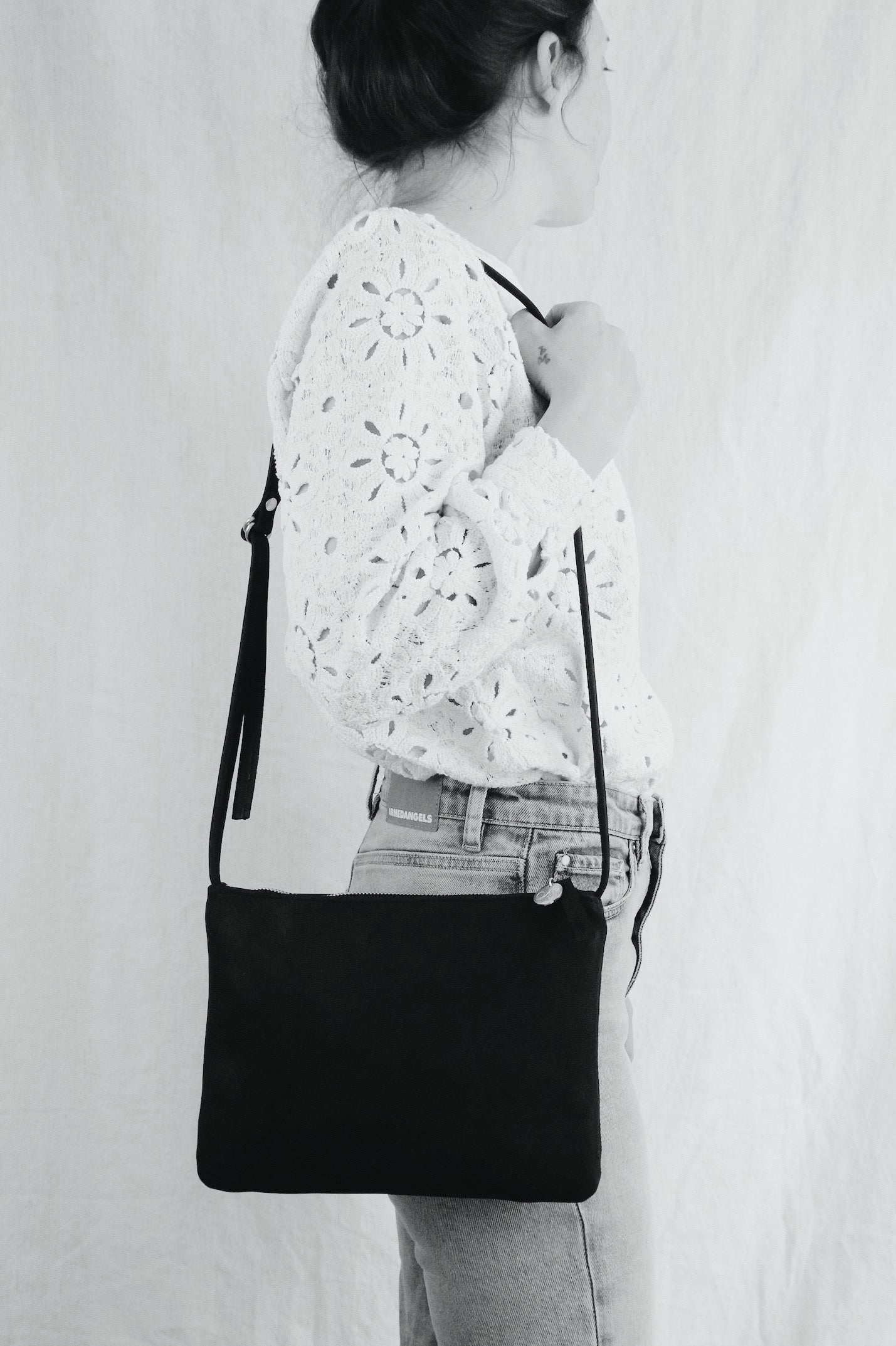 Bioleder Crossbody Bag AVA - schwarz