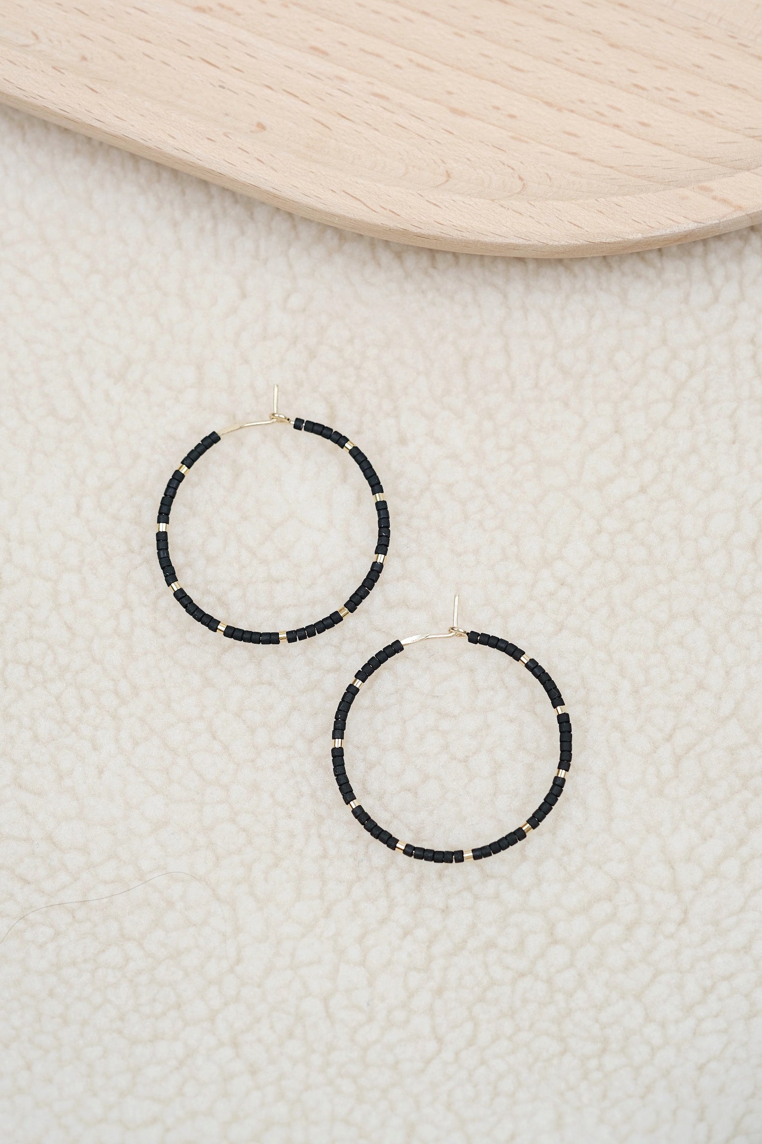 Echtgold Kreolen DOTS - schwarz